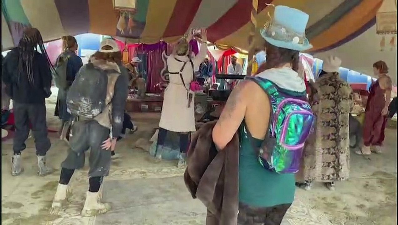 Besucher von Burning-Man-Festival dürfen abreisen