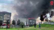 Kadıköy'de 2 katlı iş yerinde yangın: Bölgeye çok sayıda itfaiye ekibi sevk edildi