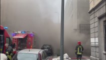 Milano, nube di fumo da discoteca: vigili del fuoco al lavoro - Video