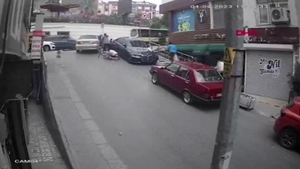 Arnavutköy'de yola dökülen yağ çevredekilere zor anlar yaşattı