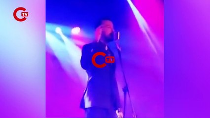 Cem Adrian'dan konserde hayranlarına sitem