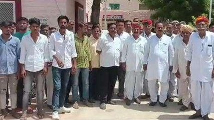 नागौर: बढ़ती चोरी की घटना को लेकर ग्रामीणों ने डीएसपी को सौंपा ज्ञापन, पुलिस पर उठाए सवाल