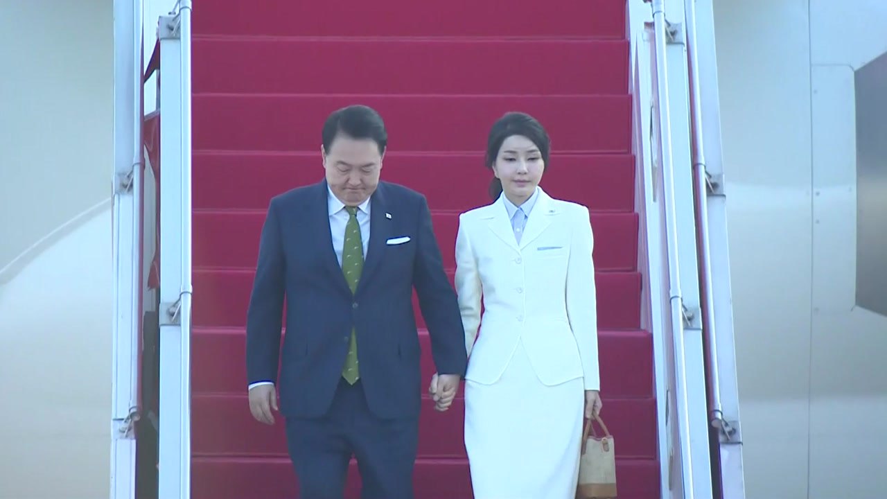 尹, 인도네시아 자카르타 도착...아세안 일정 시작 / YTN