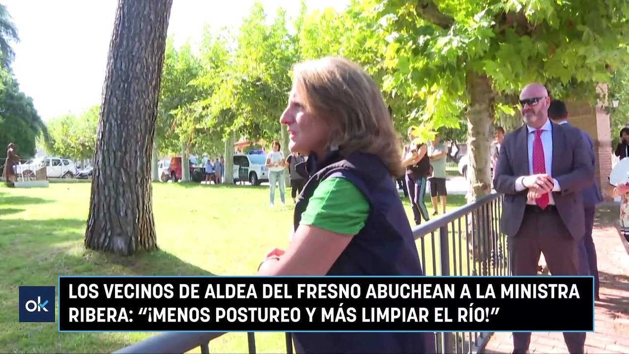 Los vecinos de Aldea del Fresno abuchean a la ministra Ribera: "¡Menos postureo y más limpiar el río!"