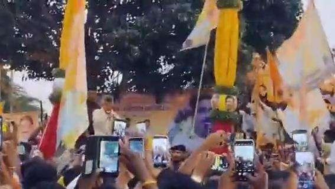 అనంతపురం: జిల్లాకు చేరుకున్న చంద్రబాబు... క్రేజ్ మామూలుగా లేదుగా..!