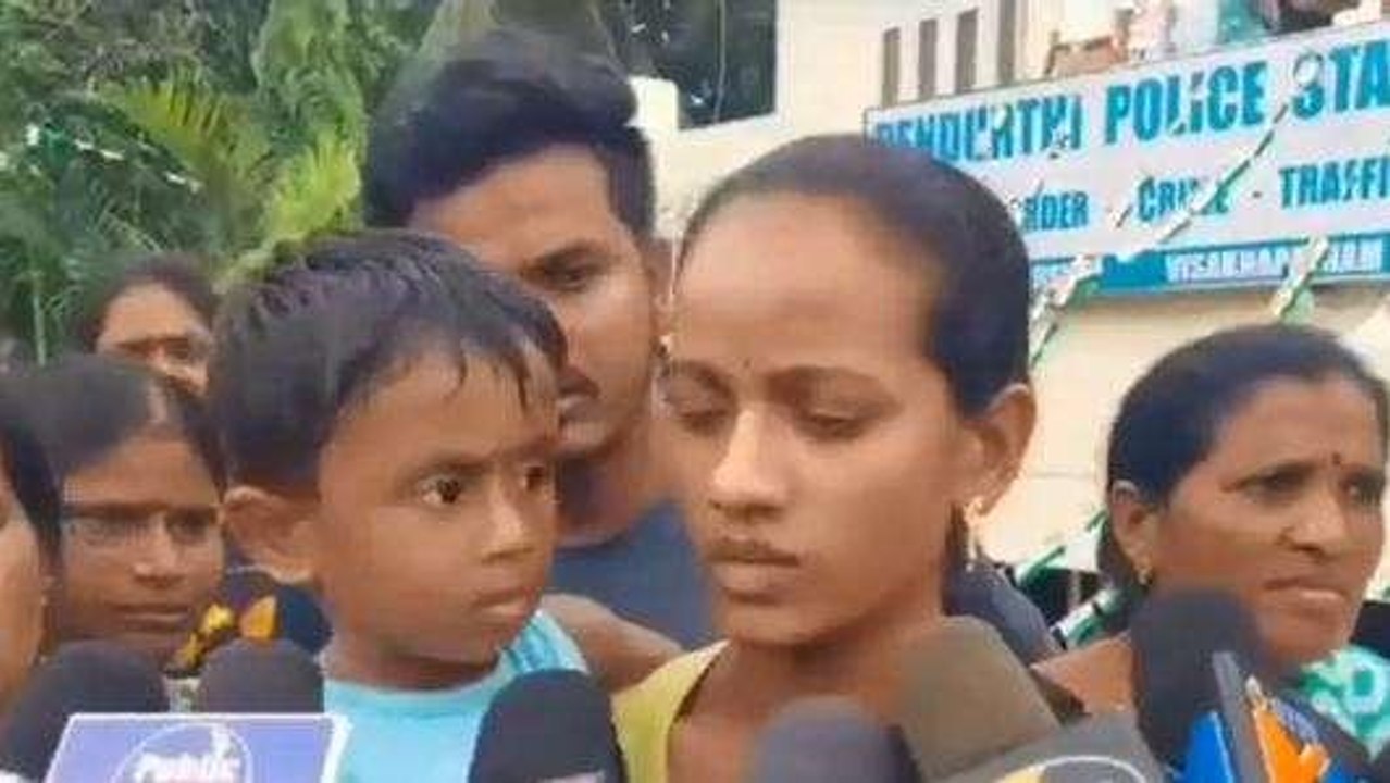 అనకాపల్లి జిల్లా: భర్తపై పోలీస్ స్టేషన్ లో భార్య ఫిర్యాదు... ఎందుకో తెలుసా?