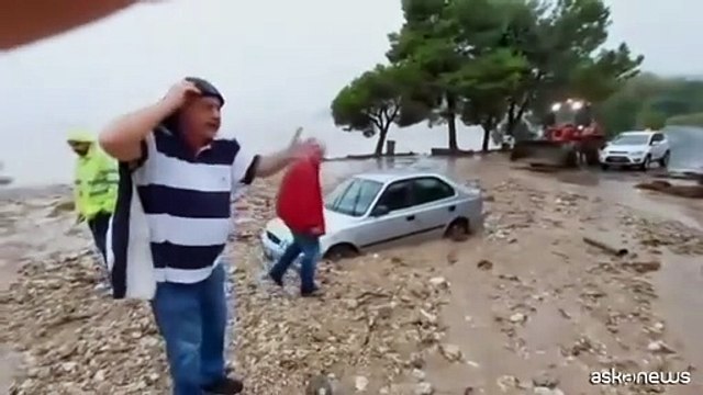 Dopo gli incendi la Grecia colpita da piogge torrenziali