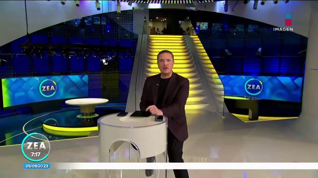 Madereros y mazahuas indígenas protestan en el Zócalo de la CDMX