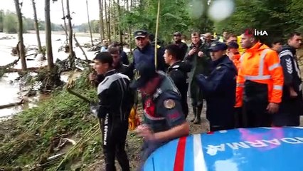 Kırklareli'nde şiddetli yağış sonrası mahsur kalan 2 kişi kurtarıldı