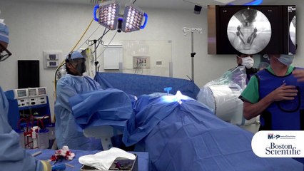 Primer implante Vertiflex para pacientes con estenosis lumbar