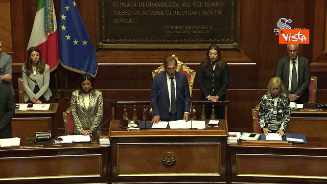 La Russa in Aula ricorda vittime treno e donne uccise: Un minuto di silenzio per tutti loro