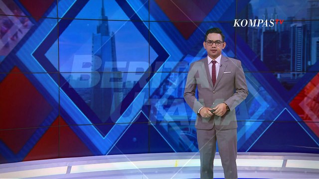 Cuaca Terik Picu Api Kembali Muncul di Bangkai Kapal Terbakar di Muara Baru