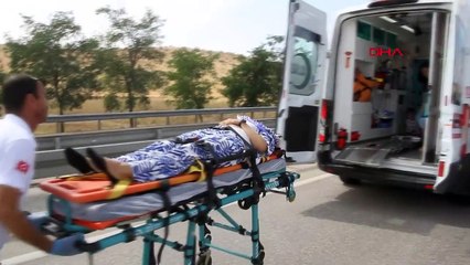 Manisa'da hafriyat kamyonuna arkadan çarpan araçta 7 kişi yaralandı