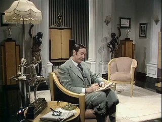 Carry On Laughing (1975) - S01E06 - The Nine Old Cobblers