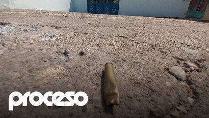 Télécharger la video: Sin agua, luz, médicos ni maestros... así tiene el narco los pueblos que devora