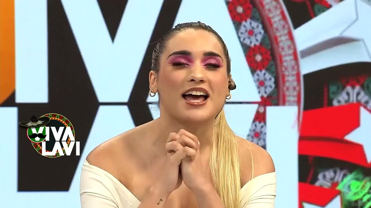 Abuelita conmueve con su reacción al pedirle ca...