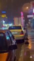 İstanbul'da şiddetli yağış; araçlar sulara gömüldü