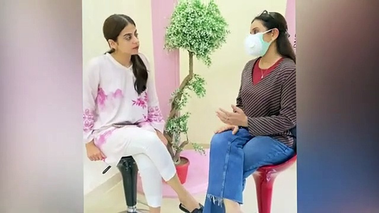 How_To_Get_Rid_Of_Acne_And_Dark_Circles?_|_Yashma_Gil_|_SU1