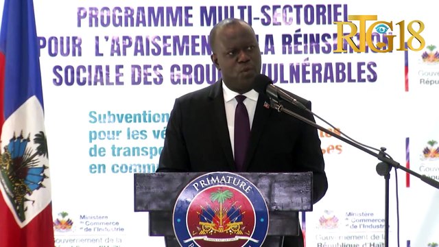 Ministè komès remèt chèk bay plizyè antreprenè ti biznis ak transpòtè nan pwogram milti sektoryèl.