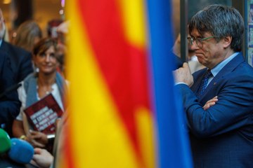 Puigdemont pide amnistía y verificar los acuerdos para negociar una investidura
