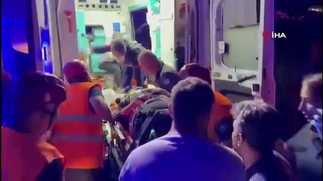 Manisa'da işçi servisi kaza yaptı, 12 işçi yaralandı