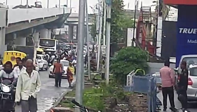 मौसम अपडेट: जबलपुर में भारी बारिश, उमस से राहत- देखें वीडियो