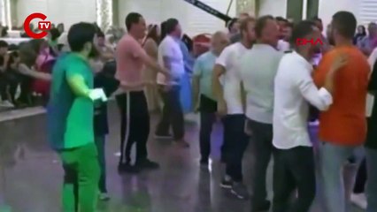 Düğünde oynarken kalp krizi geçirip öldü