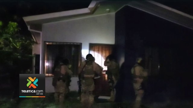 tn7-oij-detiene-tres-policias-sospechosos-en-guapiles-060923