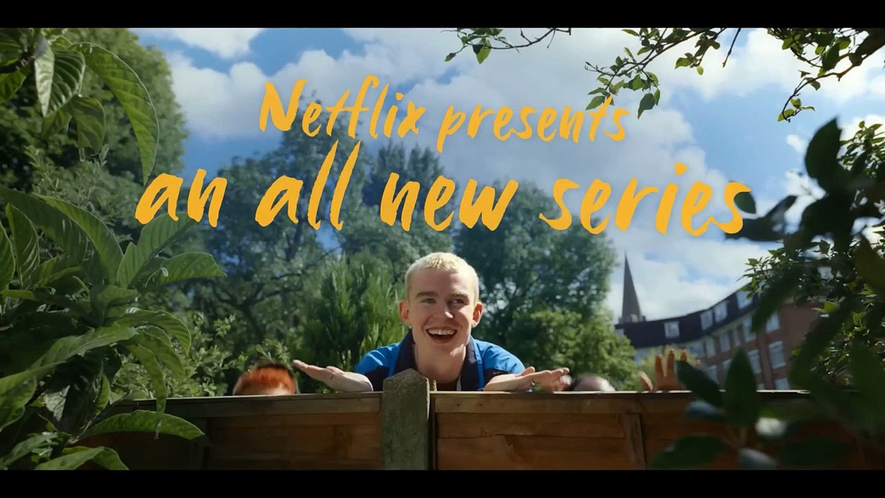 Everything Now Trailer OV