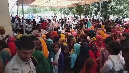 उपखंड अधिकारी पहुंची शिविर का जायजा लेने, पुलिसकर्मियों को फटकार