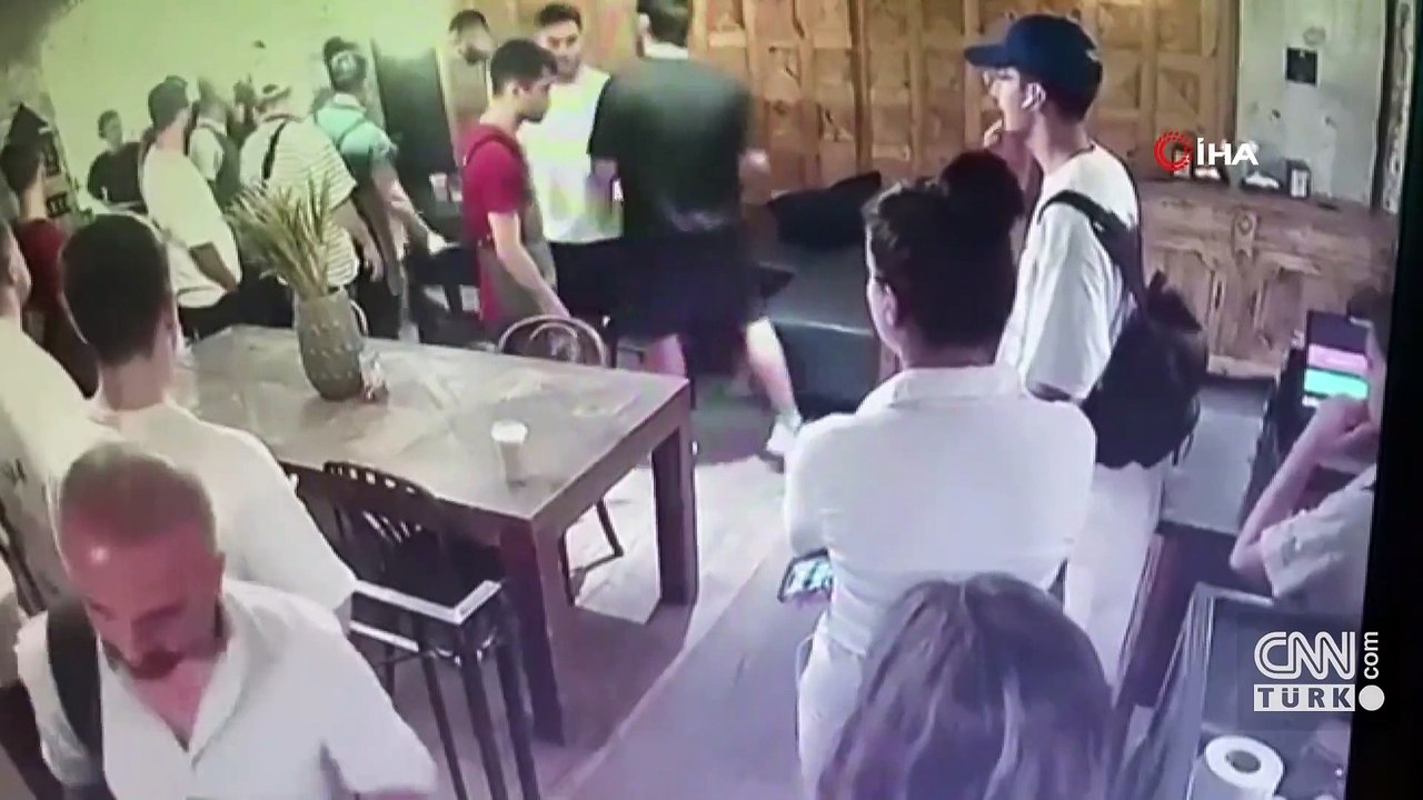 Fenomenlerin meydan muharebesi: Masa ve sandalyeler havada uçuştu