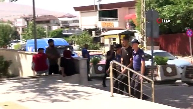 Elazığ'da Trafikte Tartıştıkları Basın Mensubuna Çekiçle Saldıran 2 Kişi Yakalandı