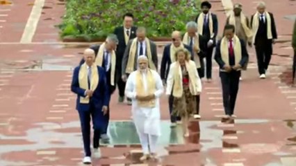 G20 Leader pay tributes to Mahatma Gandhi at Rajghat