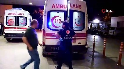 Oda arkadaşını sokakta sırtından bıçakladı