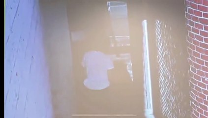 Vídeo mostra como homem fugiu de prisão nos EUA