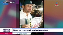 Arturo Islas marcha contra el maltrato animal en Puebla