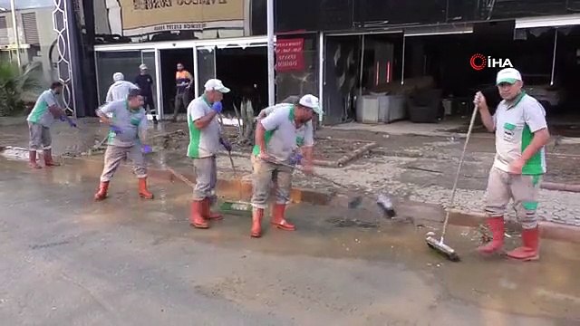 İstanbul'da sel felaketinden etkilenen MASKO Mobilyacılar Sitesi'nde yaralar sarılıyor