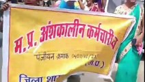 रैली निकालकर मुख्यमंत्री के नाम कलेक्टर को सौंपा ज्ञापन