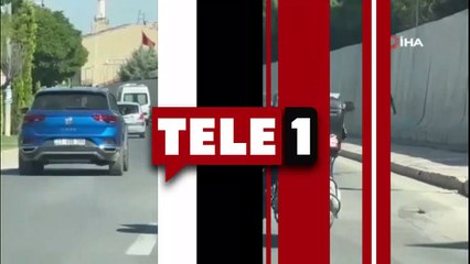 Kazaya davetiye çıkardırlar! Elazığ'da akan trafikte tehlikeli yardımlaşma