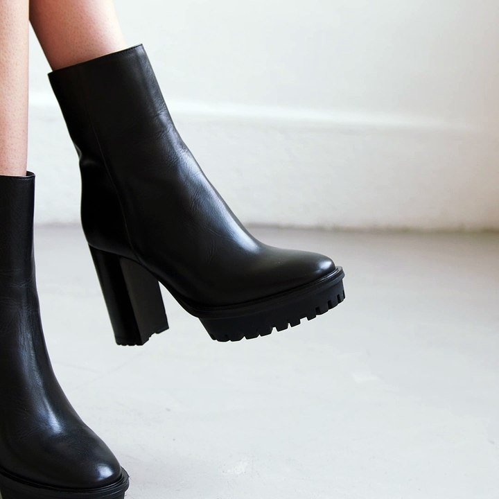 264-DONATIEN-CUIR-H23-NOIR_VIDEO