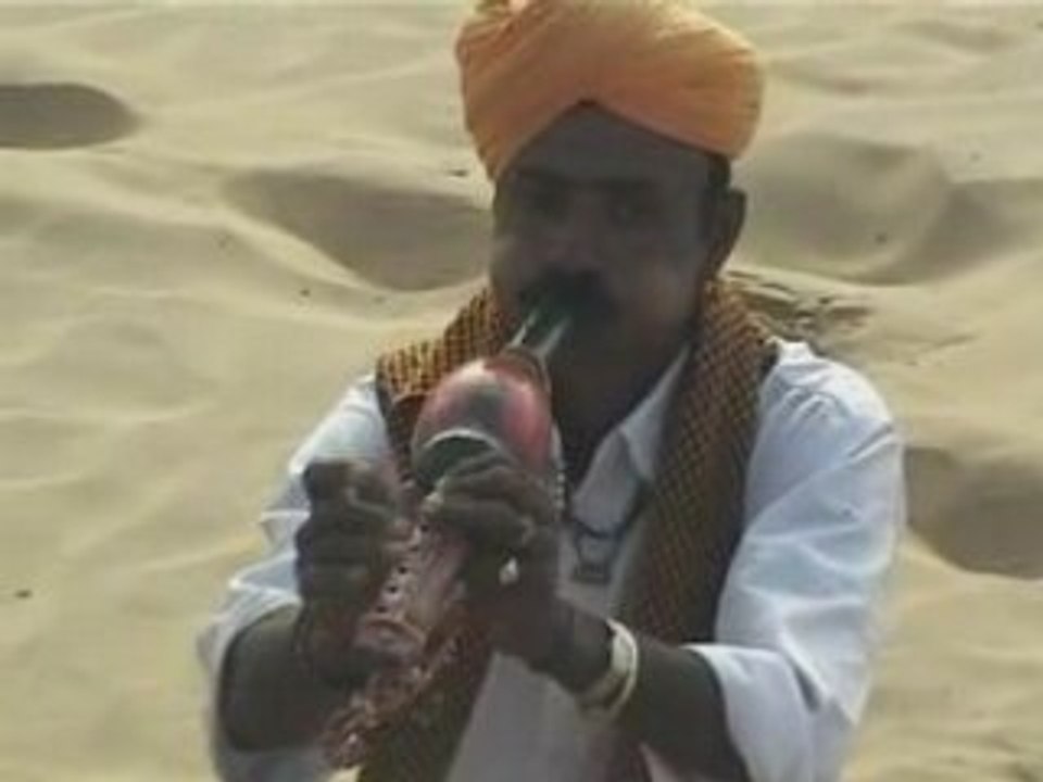 RAJASTHAN  LA  DANSEUSE  DES  DUNES