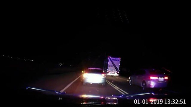 Vídeo: Após perseguição PRF recupera veículo furtado, carregado com cigarros