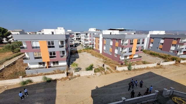 Bir yıldır bağlanmayan elektriğe isyan ettiler