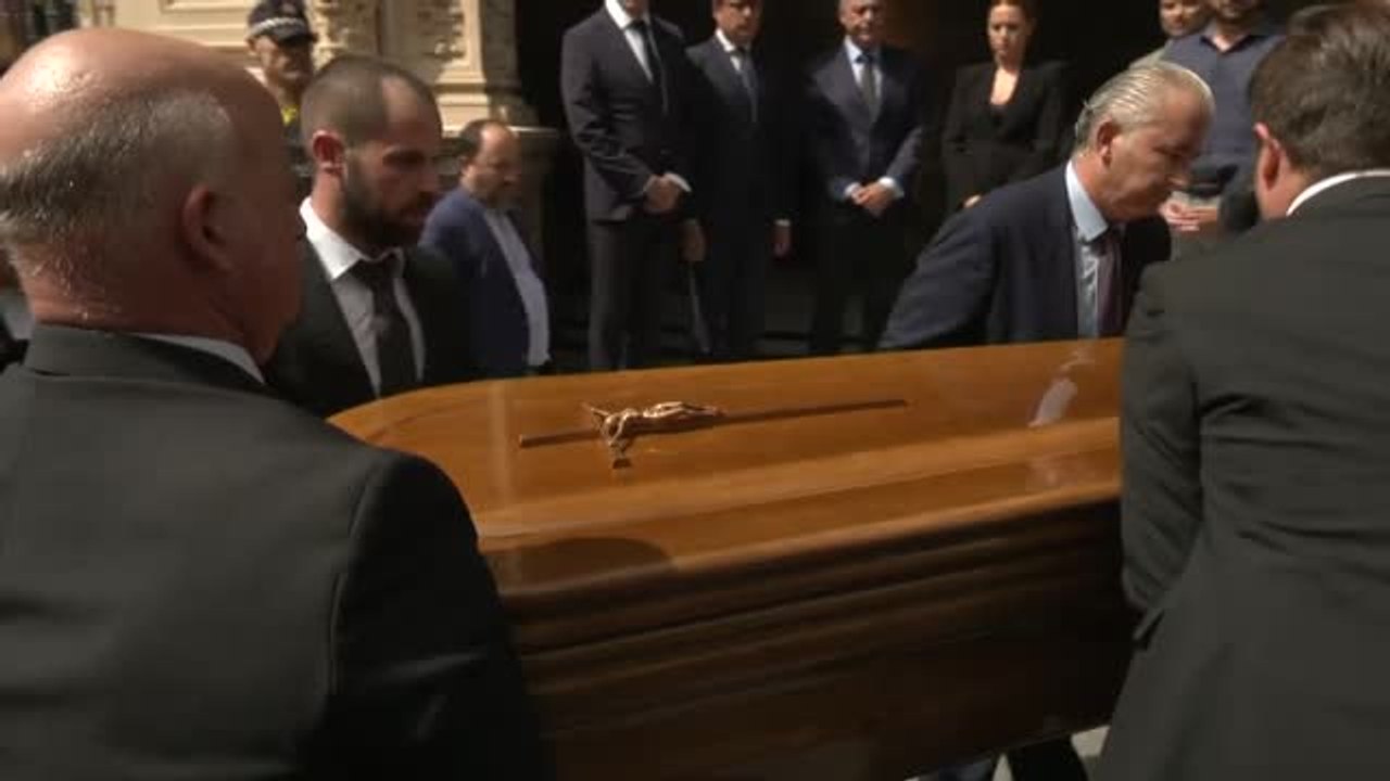 El Ayuntamiento de Sevilla acoge la capilla ardiente de María Jiménez