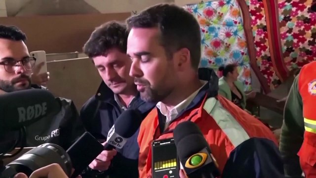 Cyclone batters south Brazil, leaves several dead