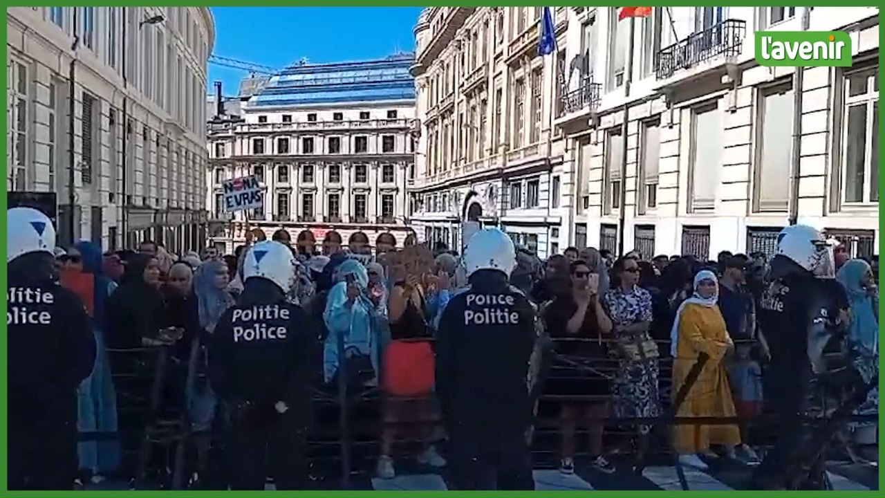 "Pas touche à nos enfants": plusieurs centaines de manifestants contre l'EVRAS