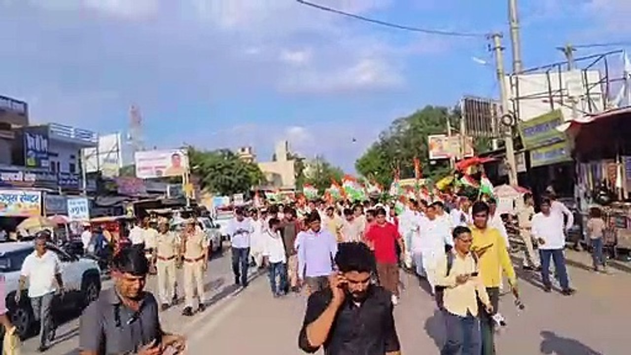 10 मिनट में 400 मीटर पैदल चलकर कांग्रेस ने मनाई...