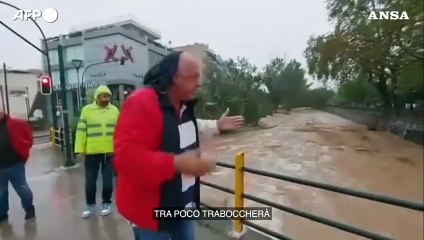 Grecia centrale colpita dalle alluvioni, il sindaco di Volos: "restate a casa"
