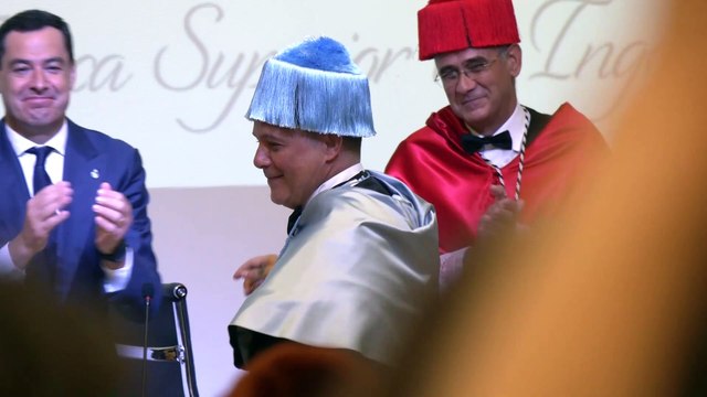 Moreno destaca la excelencia de Alejandro Sanz al ser investido doctor Honoris Causa de la UCA
