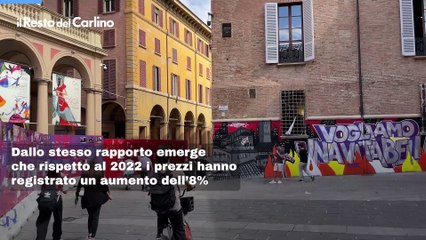 Bologna, gli universitari e la giungla degli affitti: "Quattrocento euro per un posto in doppia"